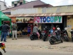 Rapihkan Berkas Fotocopy, Honda Beat Tinggal Helm