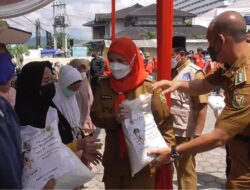 120 Ton Beras Dibagikan ke 24 Ribu Warga Kurang Mampu