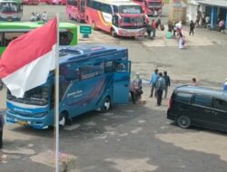 Penumpang di Terminal dan Stasiun Mulai Menurun