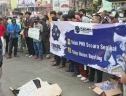 Demo Pemkot Menunggak Gaji, Sembilan Petugas Malah Dipecat