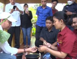 Petani Milenial Dilatih Buat Pupuk Hayati Mandiri