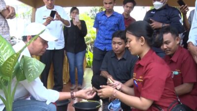 Petani Milenial Dilatih Buat Pupuk Hayati Mandiri