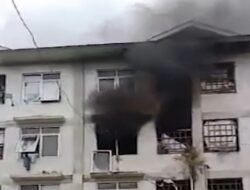 Kamar Dilalap Api, Penghuni Panik Berhamburan