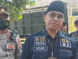 Juru Sita Rumah Diadang Golok