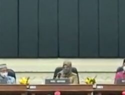 Sekolah Swasta Rebutan Murid