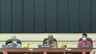 Sekolah Swasta Rebutan Murid