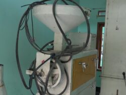 Warga Tutup Paksa Gudang Beras