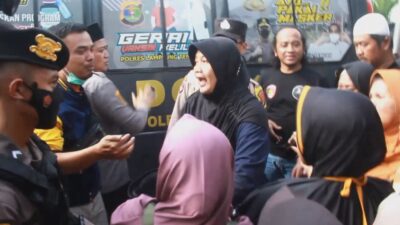Isteri Korban Tegar Tenangkan Dua Putri