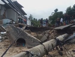 Banjir Bandang Putus Akses Jalan di Suak
