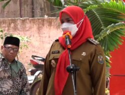 Eva Dwiana Ajak Warga Salat Idul Adha di Lapangan Kalpataru