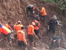 Longsor Way Kanan, Hari ke-6 Jasad Ibu dan Anak Ditemukan Berpelukan