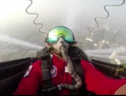 Dari Malaysia Singgah di Lampung, Jupiter Aerobatic Team Membanggakan
