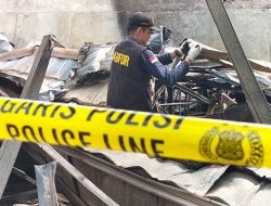 Ngeri ! Tim Puslabfor Sita Sejumlah BB Dari Gudang Penimbunan BBM Ilegal