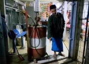 Ibu Tega, Buang Bayi Dalam Kardus Depan Warung