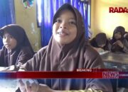 TUGAS PJ. BUPATI LAMPURA : Siswa Belajar Di Bawah Kecemasan Runtuhnya Gedung SDN 3 Tata Karya