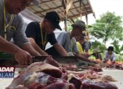 Ambil Daging Kurban, Warga Dapat Doorprize