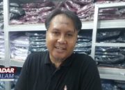 JELANG TAHUN AJARAN BARU 2025-2026Pedagang Seragam Sekolah Kebanjiran Pembeli