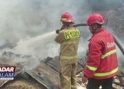 BANDAR LAMPUNG : Toko Thrifing di Jalan Kayu Manis Terbakar