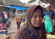 LAMPUNG UTARA : PEMKAB Gusur  Lapak Pedagang Pembongkaran Lapak PKL Diwarnai Ketegangan