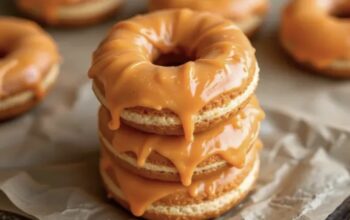 Donat Labu Fluffy dengan Isian Krim Lumer, Cocok Jadi Camilan Rumahan