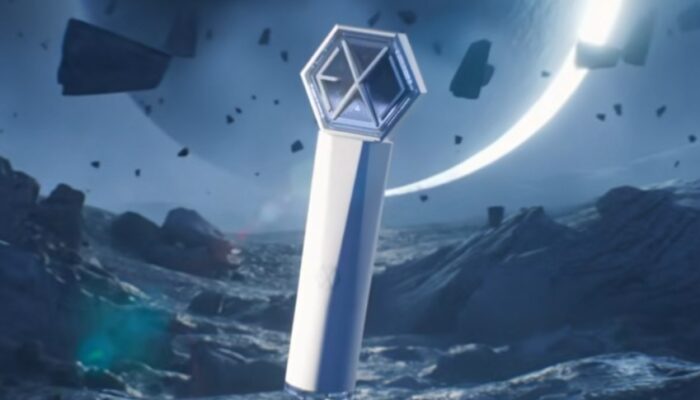 SM Entertainment Rilis FanSignal Lip Balm EXO Berbentuk Miniatur Lightstick