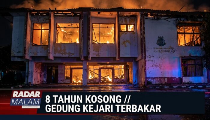 Bekas Gedung Kejaksaan Negeri Terbakar